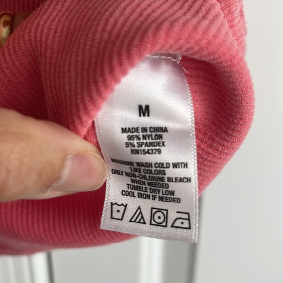 Aeropostale Pink Ribbed Crop Top Size Med - Picture 5 of 5